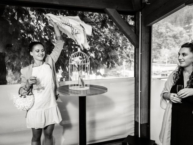 Le mariage de Florent et Lola à Le Haut-Bréda, Isère 43
