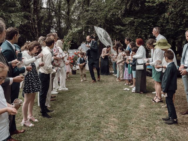 Le mariage de Mickael et Clémentine à Mortagne-sur-Gironde, Charente Maritime 6