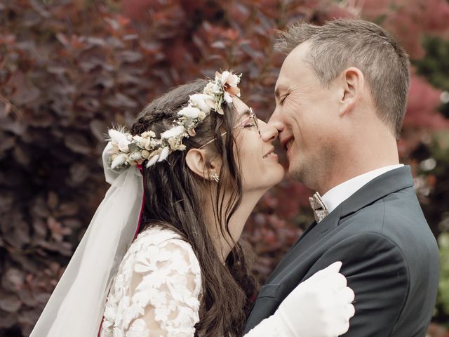 Le mariage de Mickael et Clémentine à Mortagne-sur-Gironde, Charente Maritime 30