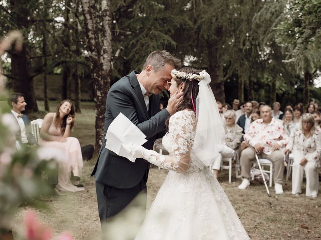 Le mariage de Mickael et Clémentine à Mortagne-sur-Gironde, Charente Maritime 40