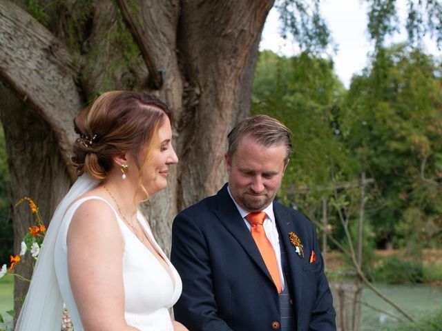 Le mariage de Tom et Camille à Vaugrigneuse, Essonne 59