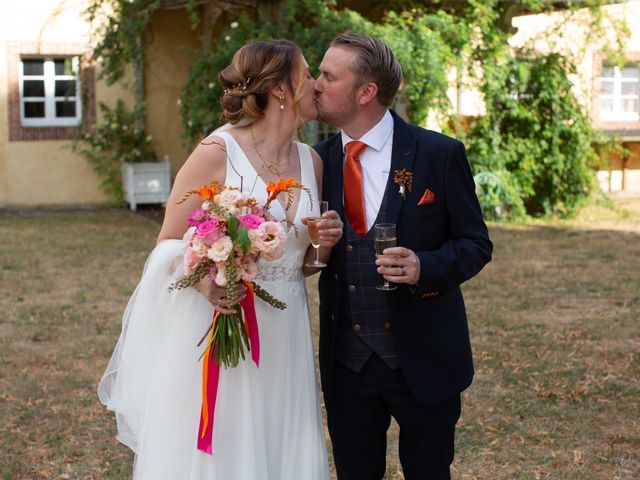 Le mariage de Tom et Camille à Vaugrigneuse, Essonne 81