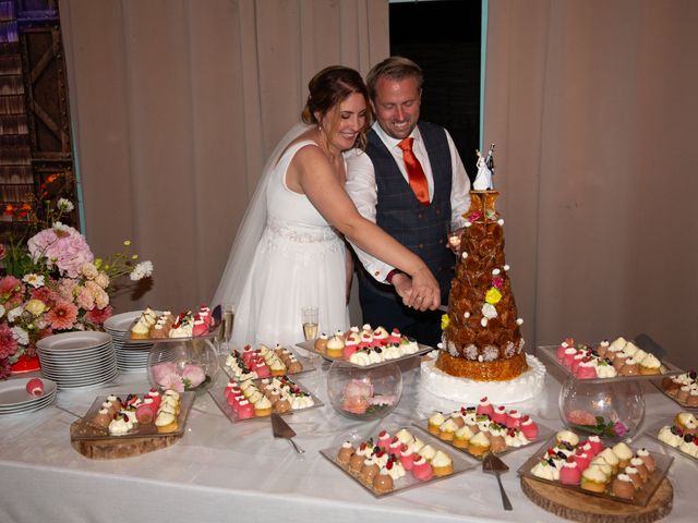 Le mariage de Tom et Camille à Vaugrigneuse, Essonne 111