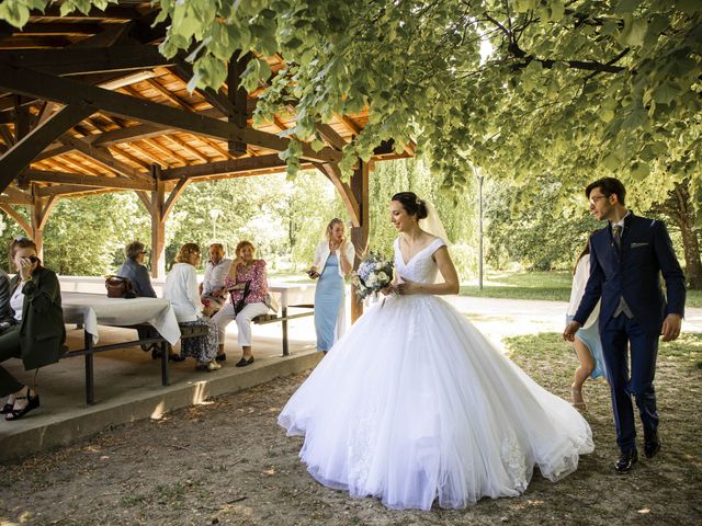 Le mariage de Alban et Pauline à Saint-Pierre-de-Chandieu, Rhône 43