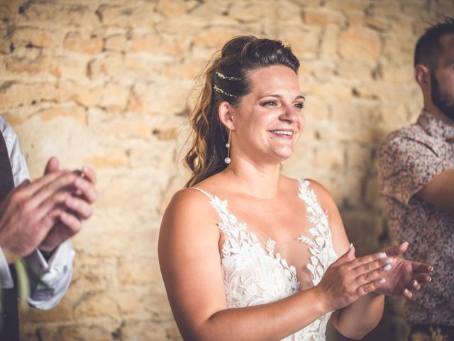 Le mariage de Julien et Adeline à Aigrefeuille-d&apos;Aunis, Charente Maritime 28