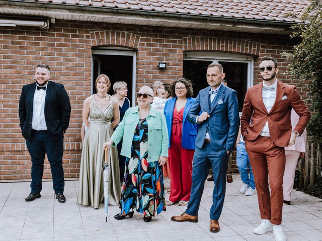 Le mariage de Valentin et Axelle à Fléchin, Pas-de-Calais 42