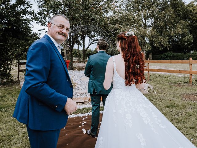 Le mariage de Valentin et Axelle à Fléchin, Pas-de-Calais 43