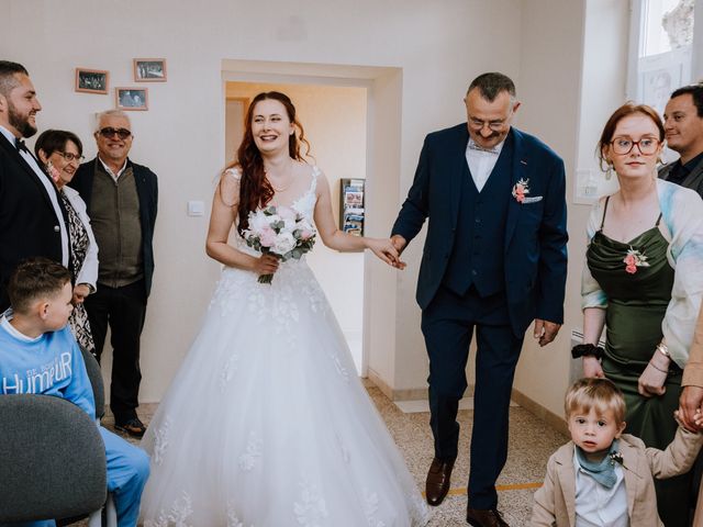 Le mariage de Valentin et Axelle à Fléchin, Pas-de-Calais 56