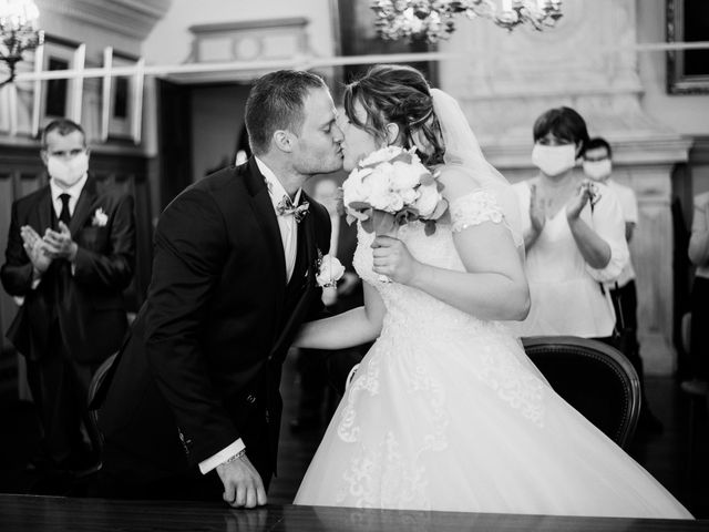 Le mariage de Anthony et Charlène à Lyons-la-Forêt, Eure 6