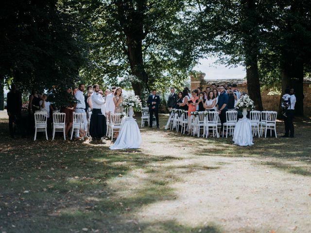 Le mariage de Anthony et Charlène à Lyons-la-Forêt, Eure 15