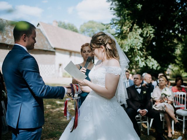 Le mariage de Anthony et Charlène à Lyons-la-Forêt, Eure 33