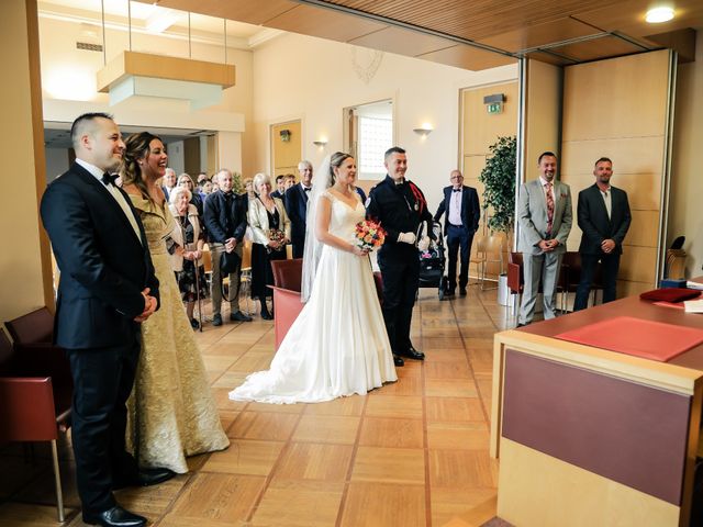 Le mariage de Florian et Amandine à Livry-Gargan, Seine-Saint-Denis 39