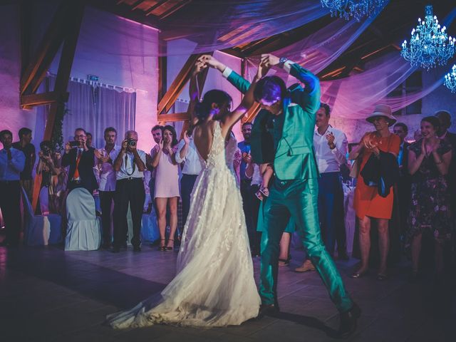 Le mariage de Lucie et Emmanuel à Savigneux, Loire 91