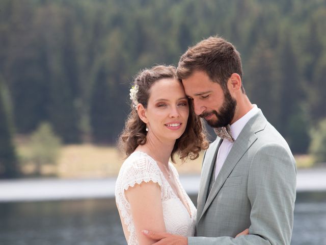 Le mariage de Paul et Mathilde à Landos, Haute-Loire 44