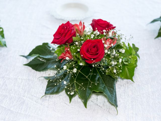 Le mariage de Benoit et Noémie à Thiers, Puy-de-Dôme 17