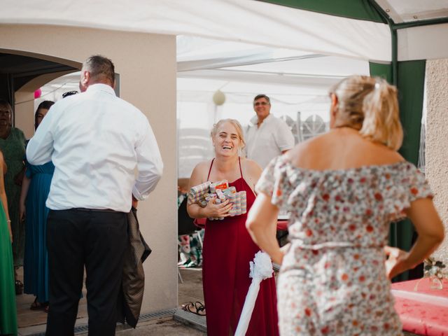 Le mariage de Sebastien et Alexy à Châteaugay, Puy-de-Dôme 42