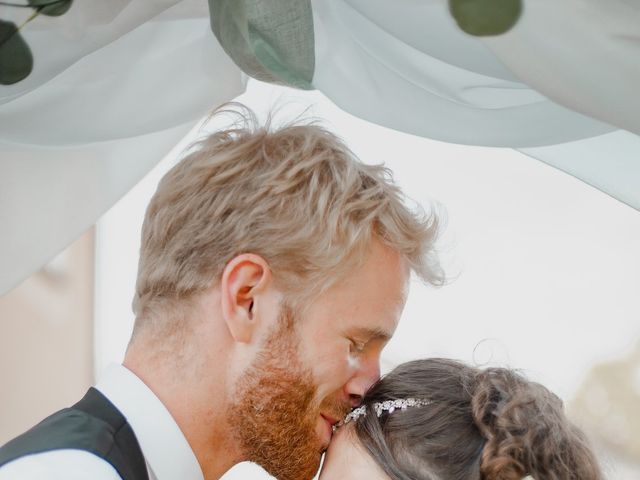 Le mariage de Sebastien et Alexy à Châteaugay, Puy-de-Dôme 56