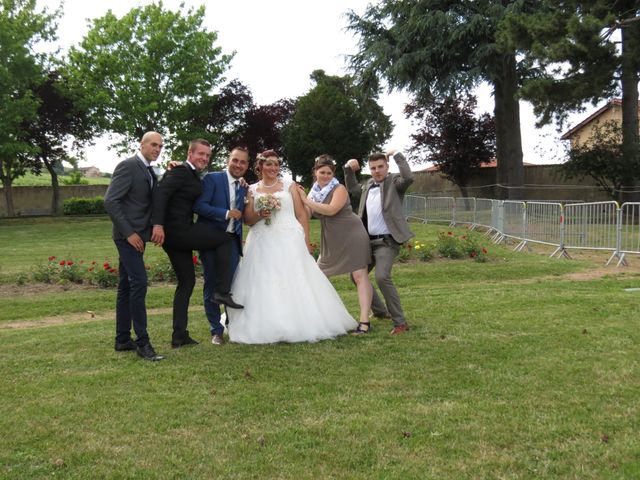 Le mariage de Bastien et Manon à Saint-Lager, Rhône 15