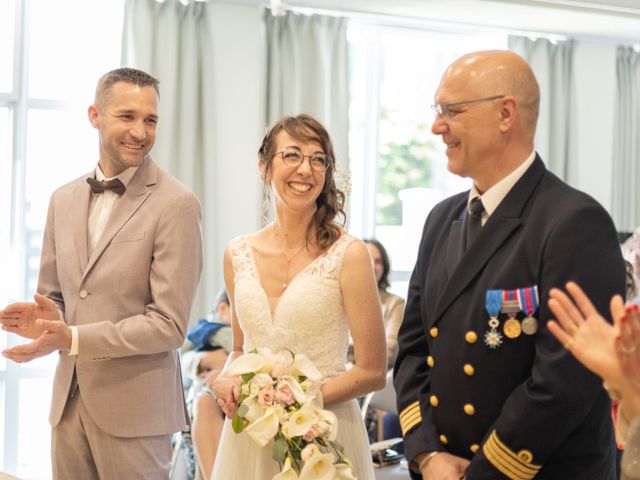 Le mariage de Philippe et Sophie à Bernières-sur-Mer, Calvados 5