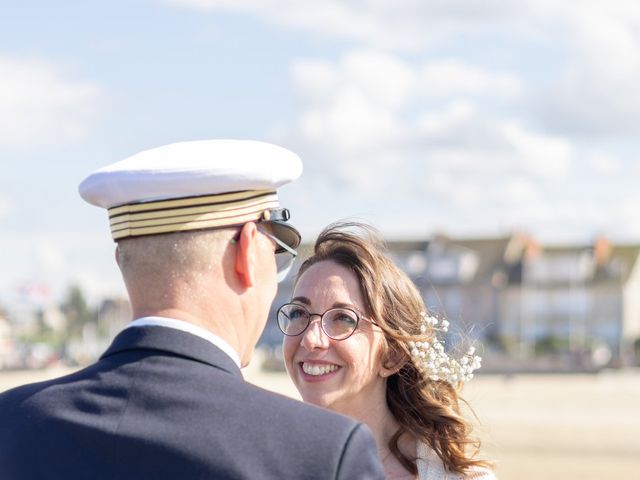 Le mariage de Philippe et Sophie à Bernières-sur-Mer, Calvados 16