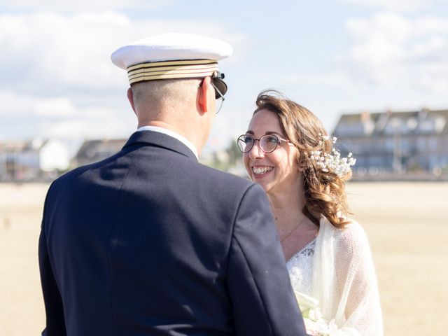 Le mariage de Philippe et Sophie à Bernières-sur-Mer, Calvados 1