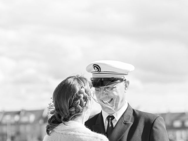 Le mariage de Philippe et Sophie à Bernières-sur-Mer, Calvados 19