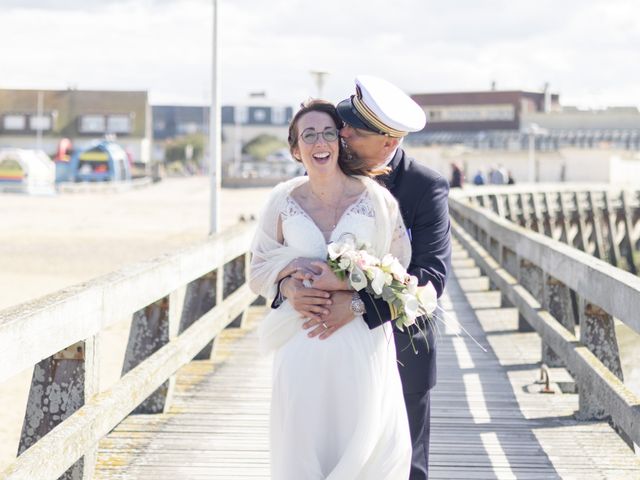 Le mariage de Philippe et Sophie à Bernières-sur-Mer, Calvados 24