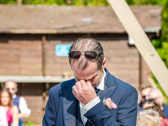 Le mariage de Sébastien et Patricia à Randonnai, Orne 64