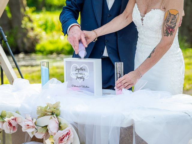 Le mariage de Sébastien et Patricia à Randonnai, Orne 74