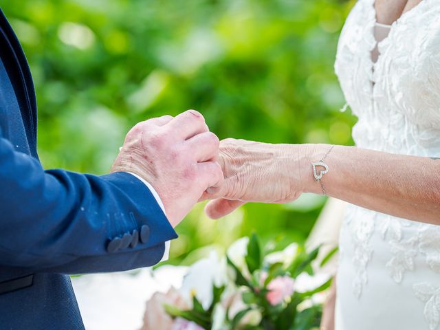 Le mariage de Sébastien et Patricia à Randonnai, Orne 85