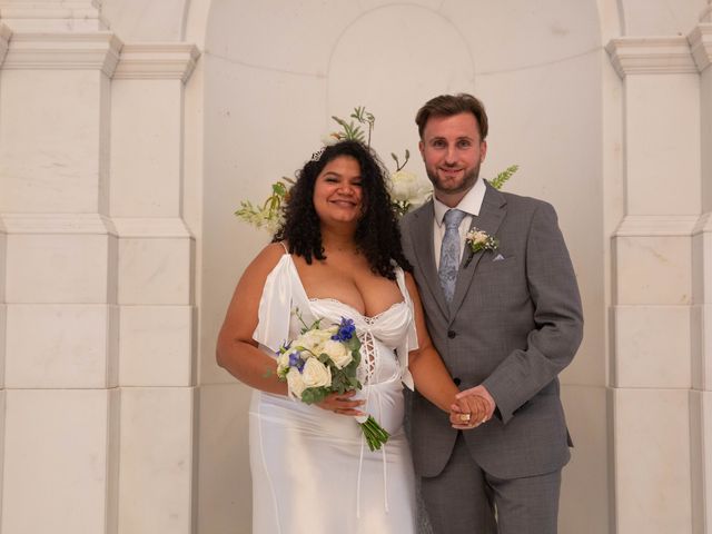 Le mariage de Matthew et Daivery à Paris, Paris 18