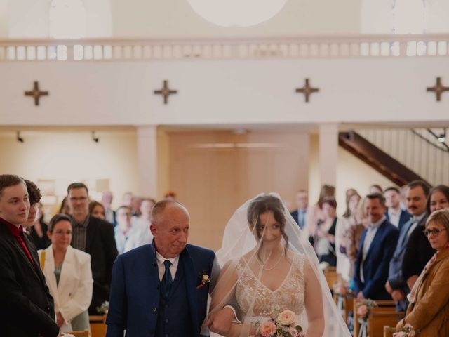 Le mariage de Adrien et Pauline à Châbons, Isère 56