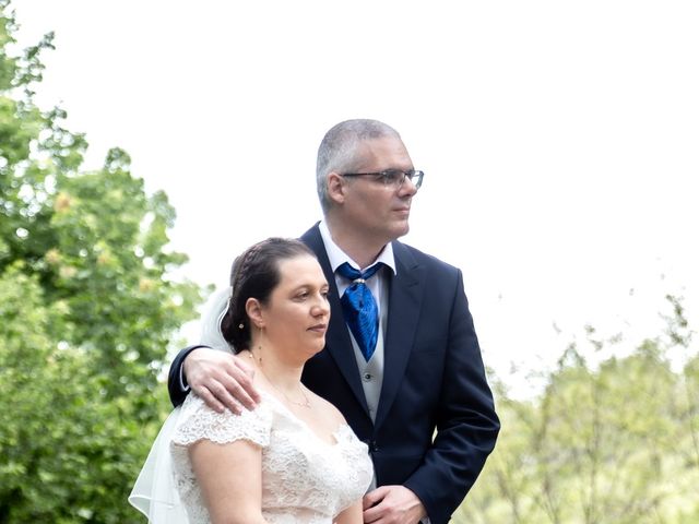 Le mariage de Mickael et Isabelle à Brenat, Puy-de-Dôme 8