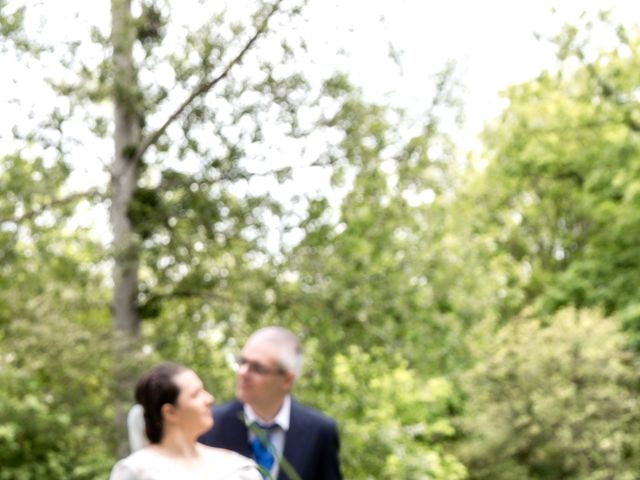 Le mariage de Mickael et Isabelle à Brenat, Puy-de-Dôme 10