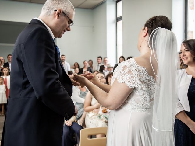 Le mariage de Mickael et Isabelle à Brenat, Puy-de-Dôme 11