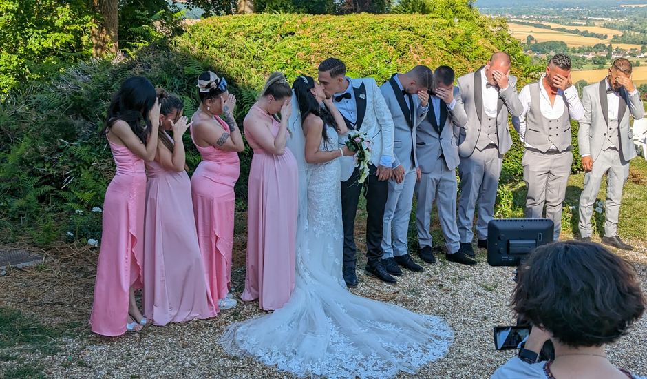 Le mariage de Alexis et Lolita  à Saint-Pierre-du-Vauvray, Eure
