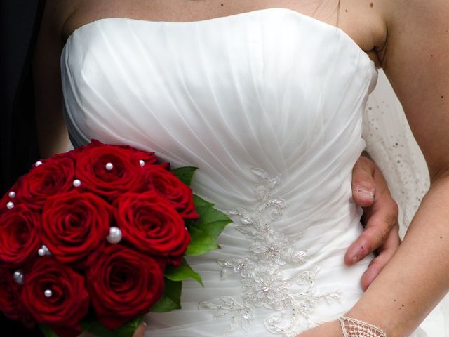 Le mariage de Coralie et Pierre à Saint-Priest-Bramefant, Puy-de-Dôme 3