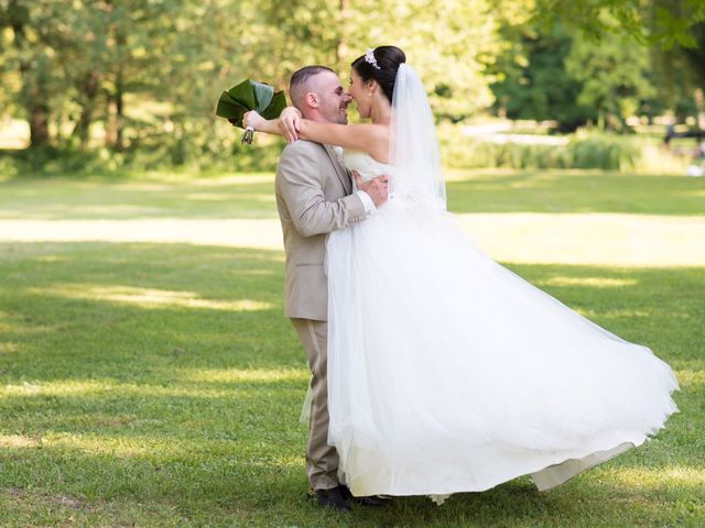Le mariage de Cindy et Jonathan à Oytier-Saint-Oblas, Isère 16