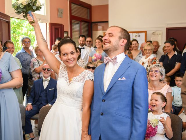 Le mariage de Thomas et Anais à Souvigny, Allier 29