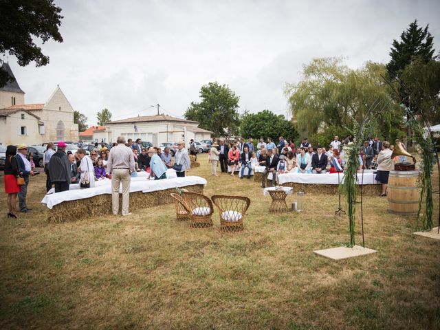 Le mariage de Steeve et Lucie à Saint-Hilaire-du-Bois, Charente Maritime 18