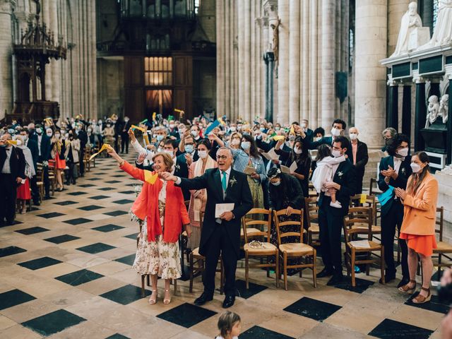 Le mariage de Gildéric et Camille à Saint-Valérien, Yonne 21