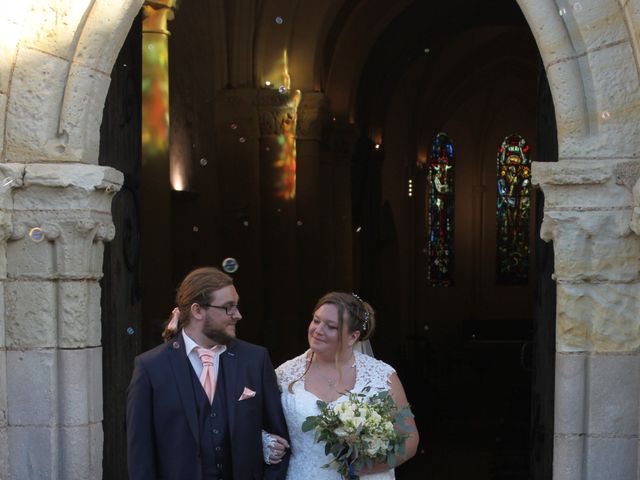 Le mariage de Teddy et Charlotte à Jaunay-Clan, Vienne 8