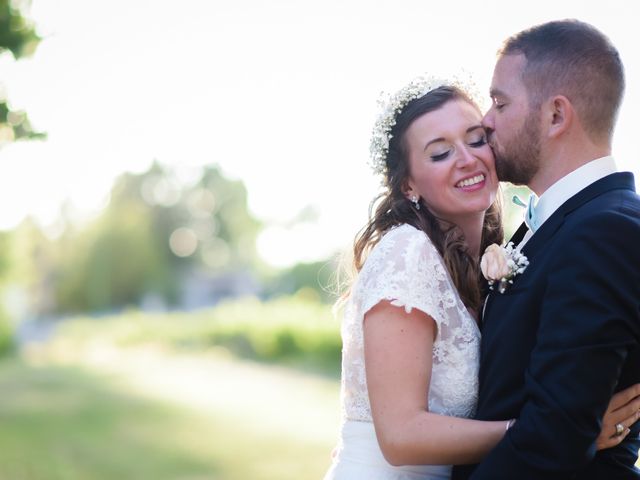 Le mariage de Arnaud et Anaïs à La Chapelle-de-Guinchay, Saône et Loire 24