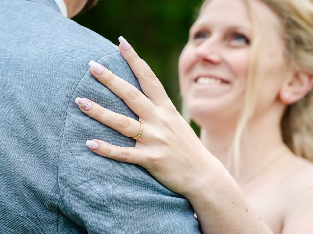 Le mariage de Michael et Laura à Grossoeuvre, Eure 55