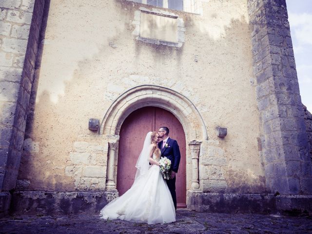 Le mariage de Adrien et Ophélie à Blois, Loir-et-Cher 34