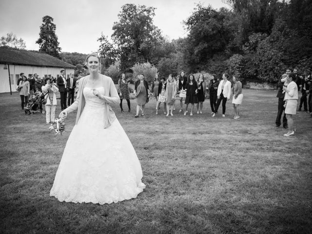 Le mariage de Olivier et Camille à Cognac, Charente 35