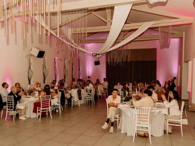 Le mariage de Luca et Margot à Thiers, Puy-de-Dôme 35