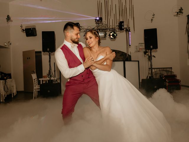 Le mariage de Luca et Margot à Thiers, Puy-de-Dôme 41