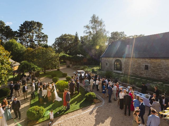 Le mariage de Julian et Clara à Vannes, Morbihan 35