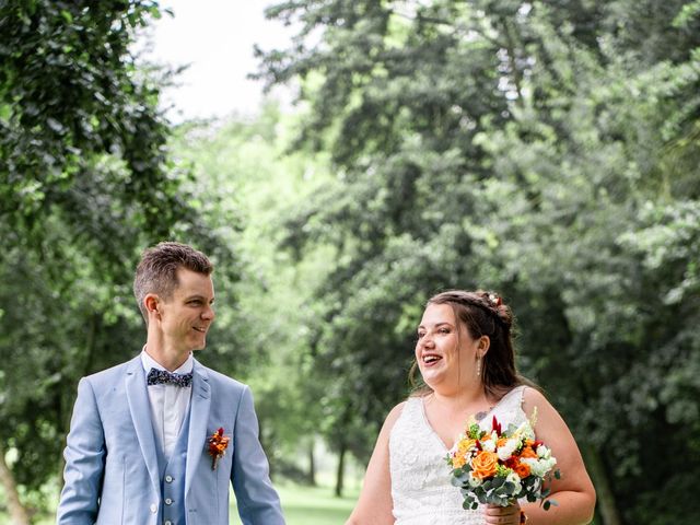 Le mariage de Jordy et Elisa  à Le Pin-en-Mauges, Maine et Loire 9
